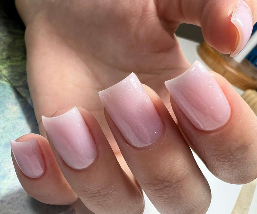 Наращивание ногтей