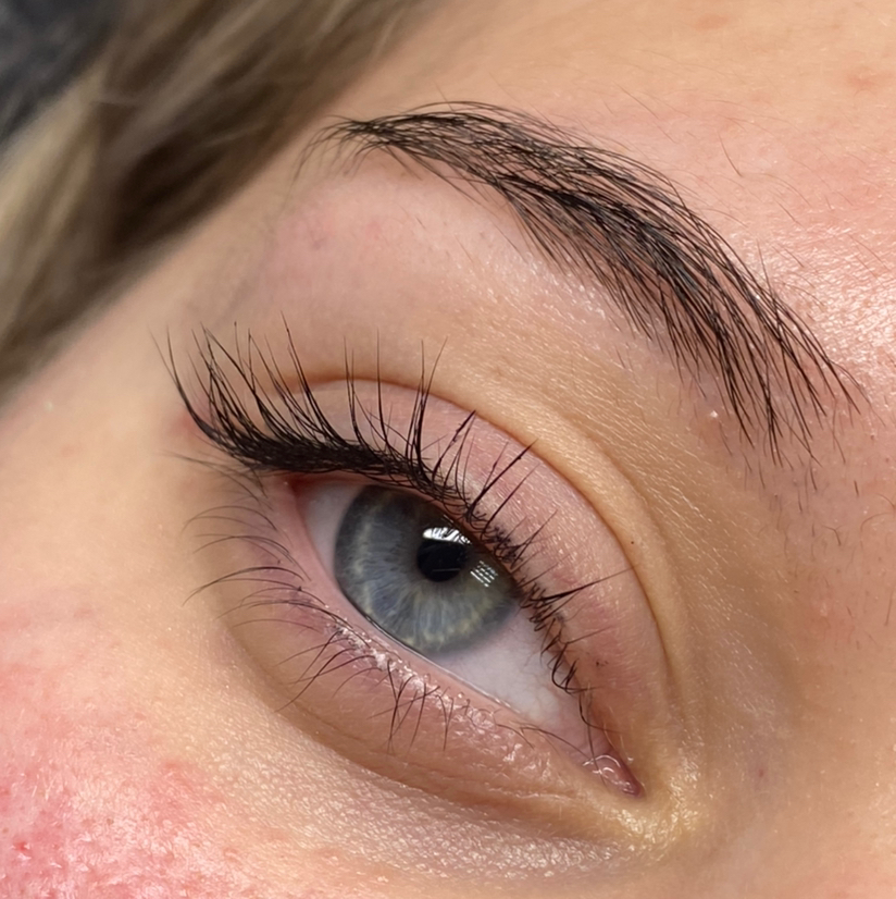 Ламинирование ресниц Окрашивание ресниц входит в стоимость