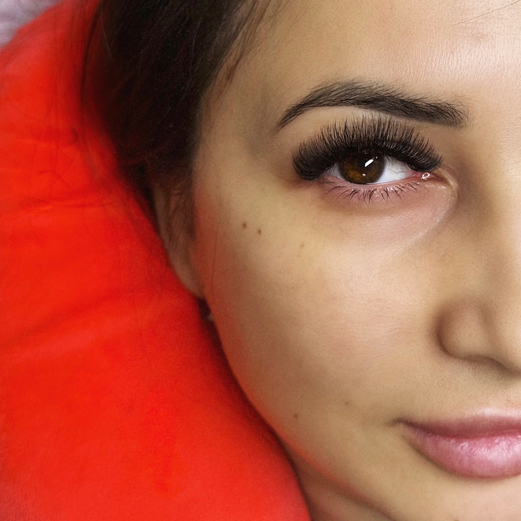 Наращивание ресниц Голливуд (4d+)