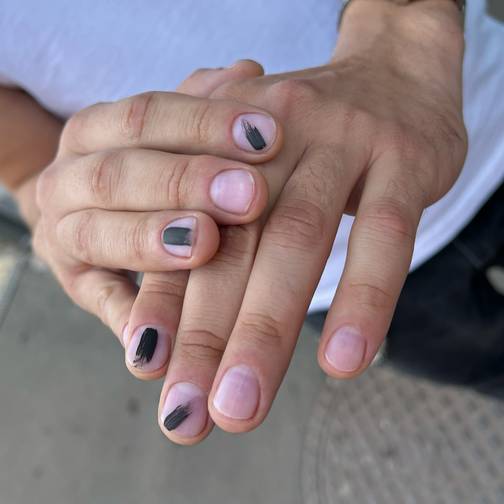 Маникюр мужской