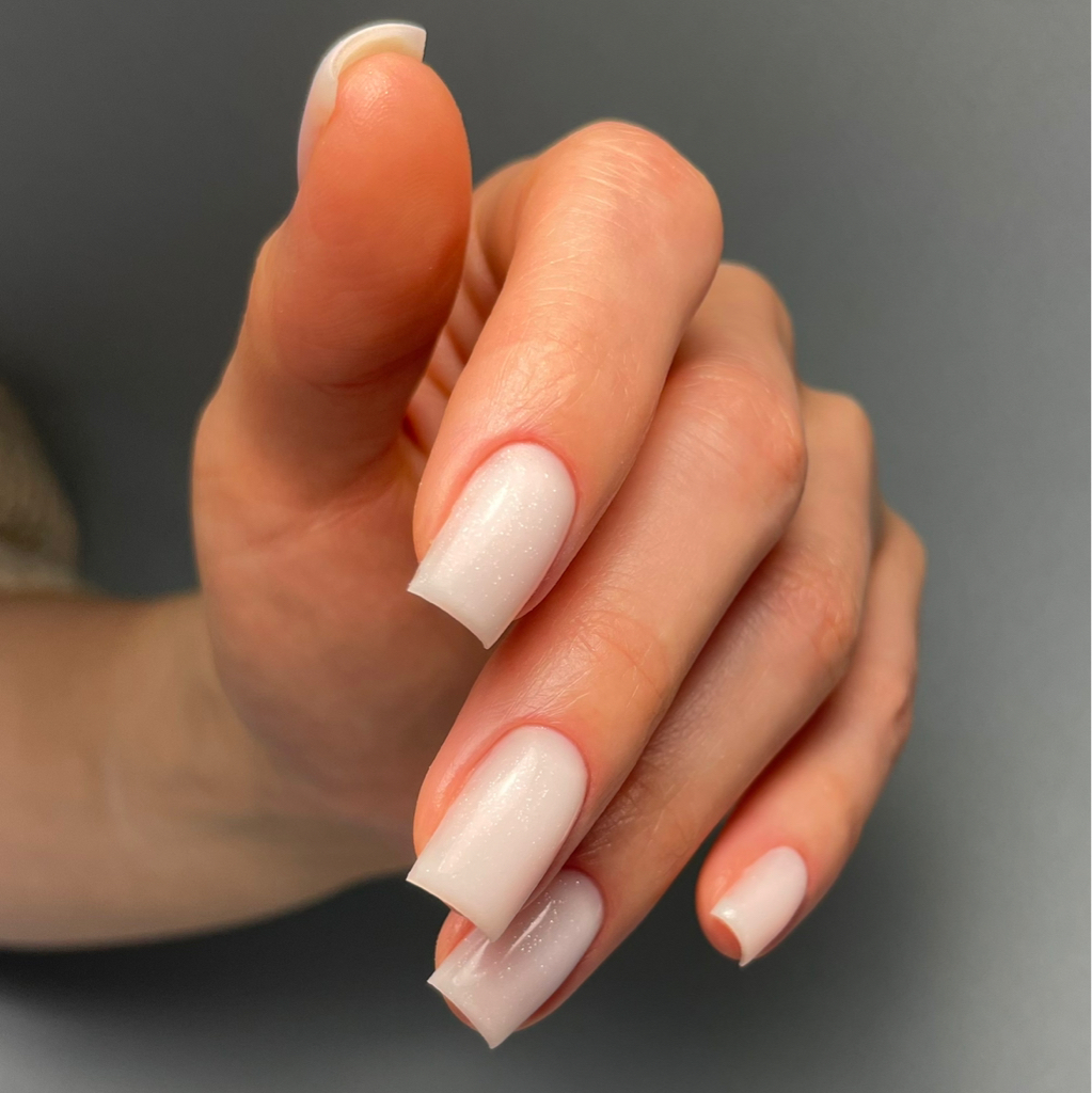 Маникюр с покрытием