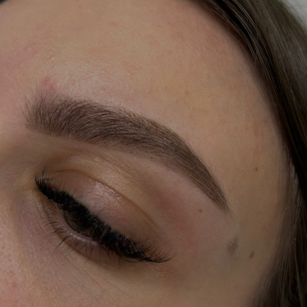 Окрашивание бровей ( окрашивание, коррекция, уход)