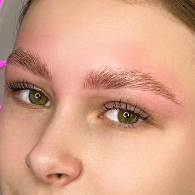 Долговременная укладка бровей с коррекцией