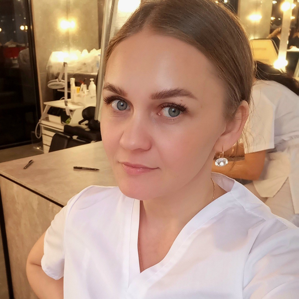 Юлия Устинова