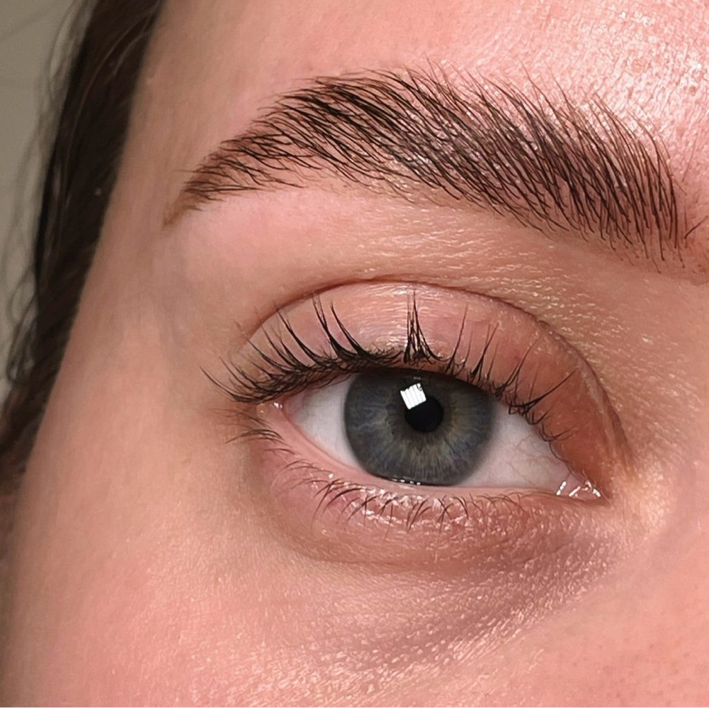 КОМБО Долговременная укладка бровей (коррекция и окрашивание включены) + ламинирование ресниц