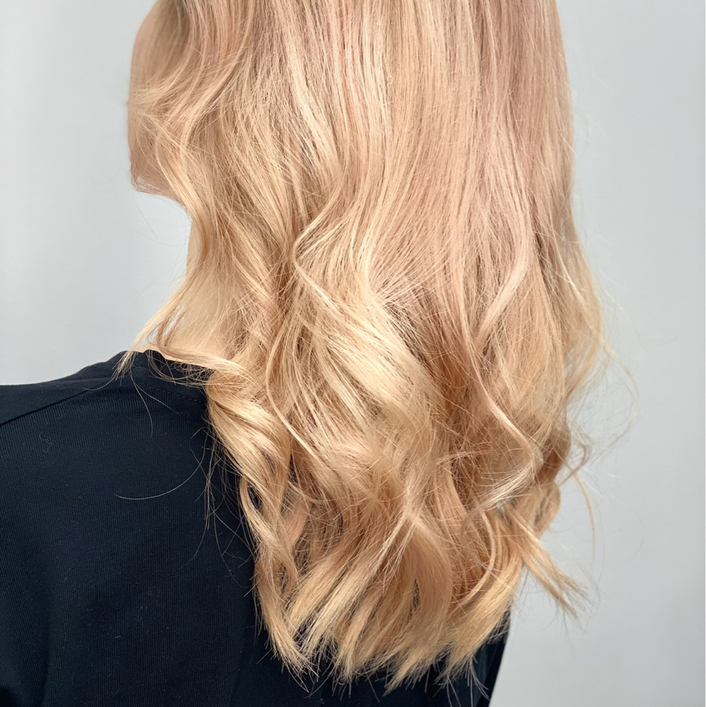 Окрашивание в 2 этапа ТОТАЛ БЛОНД ( обесцвечивание + тонирование)