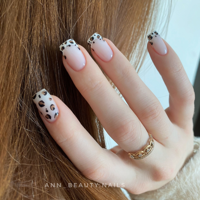 Мастер Анна 
Маникюр с покрытием (сложный дизайн + ремонт)