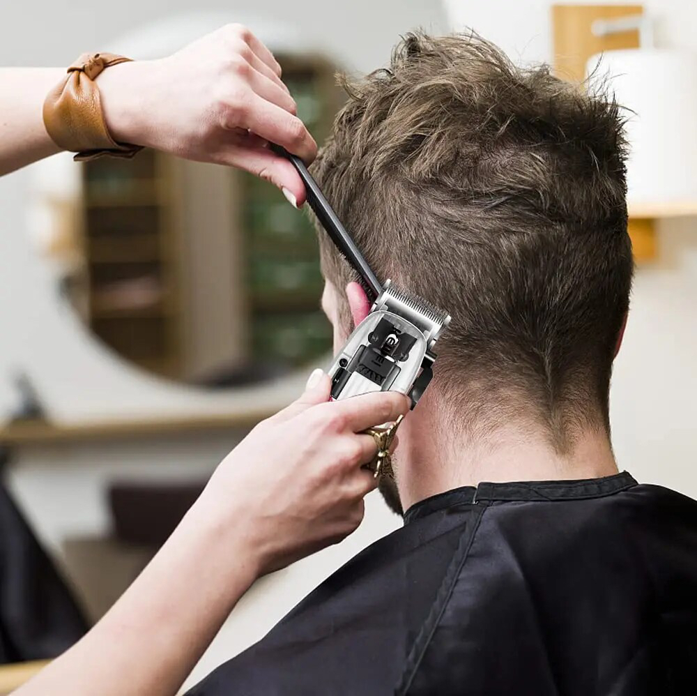 Модельная мужская