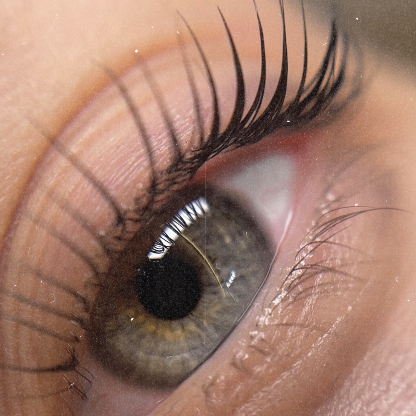 Ламинирование ресниц + коррекция и окрашивание бровей