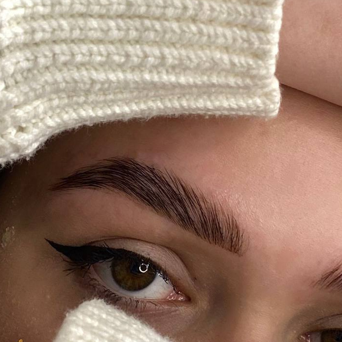 Оформление бровей (окрашивание, коррекция)