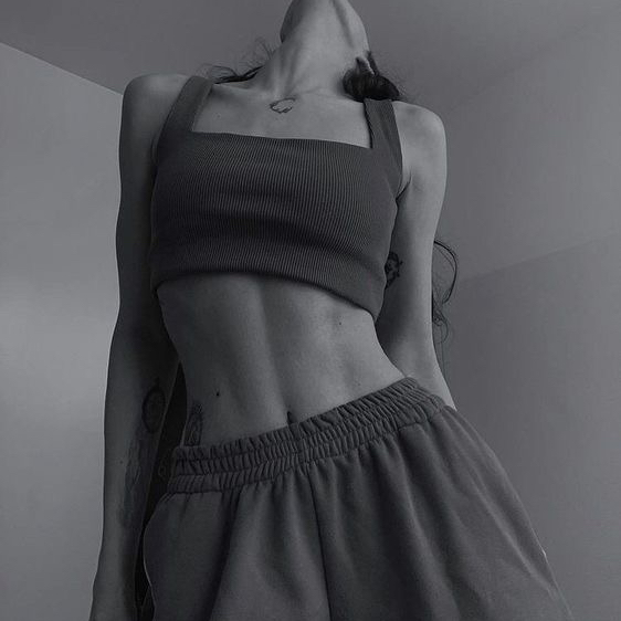 Дорожка на животе