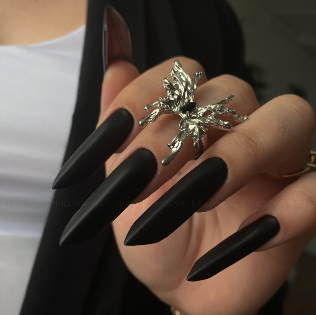 Наращивание ногтей