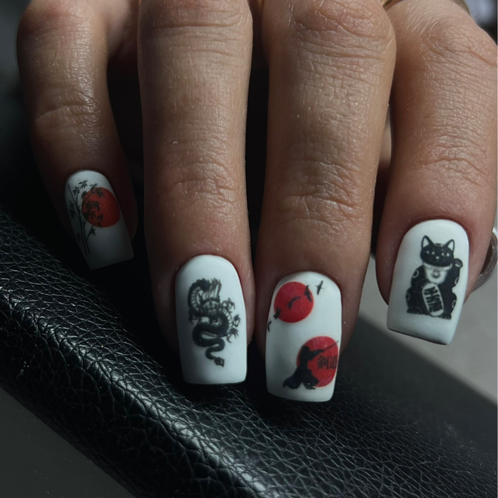 Комби-маникюр  
Архитектура гелем  
Дизайн всех ногтей