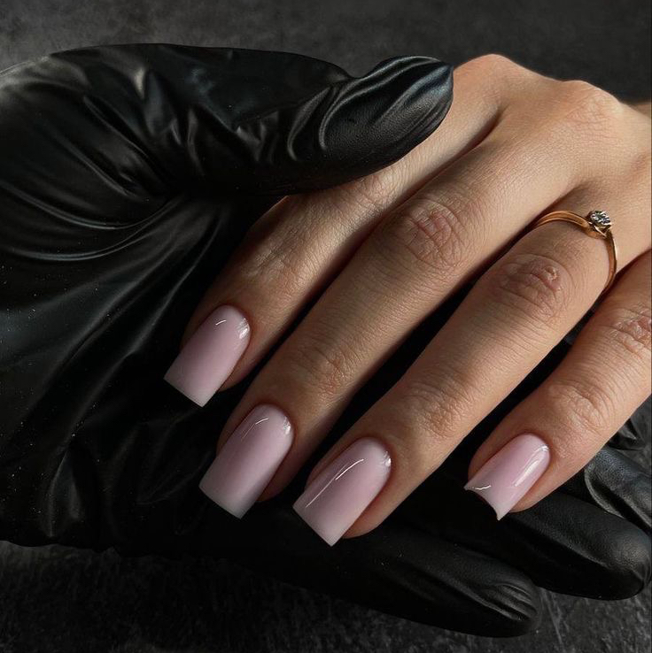 Комбинированный маникюр + покрытие(однотонное покрытие)