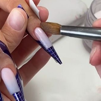 Наращивание 1 ногтя