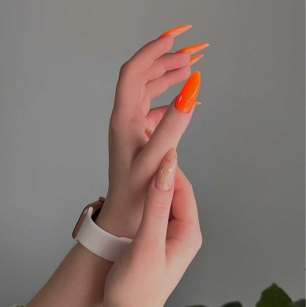 Наращивание ногтей