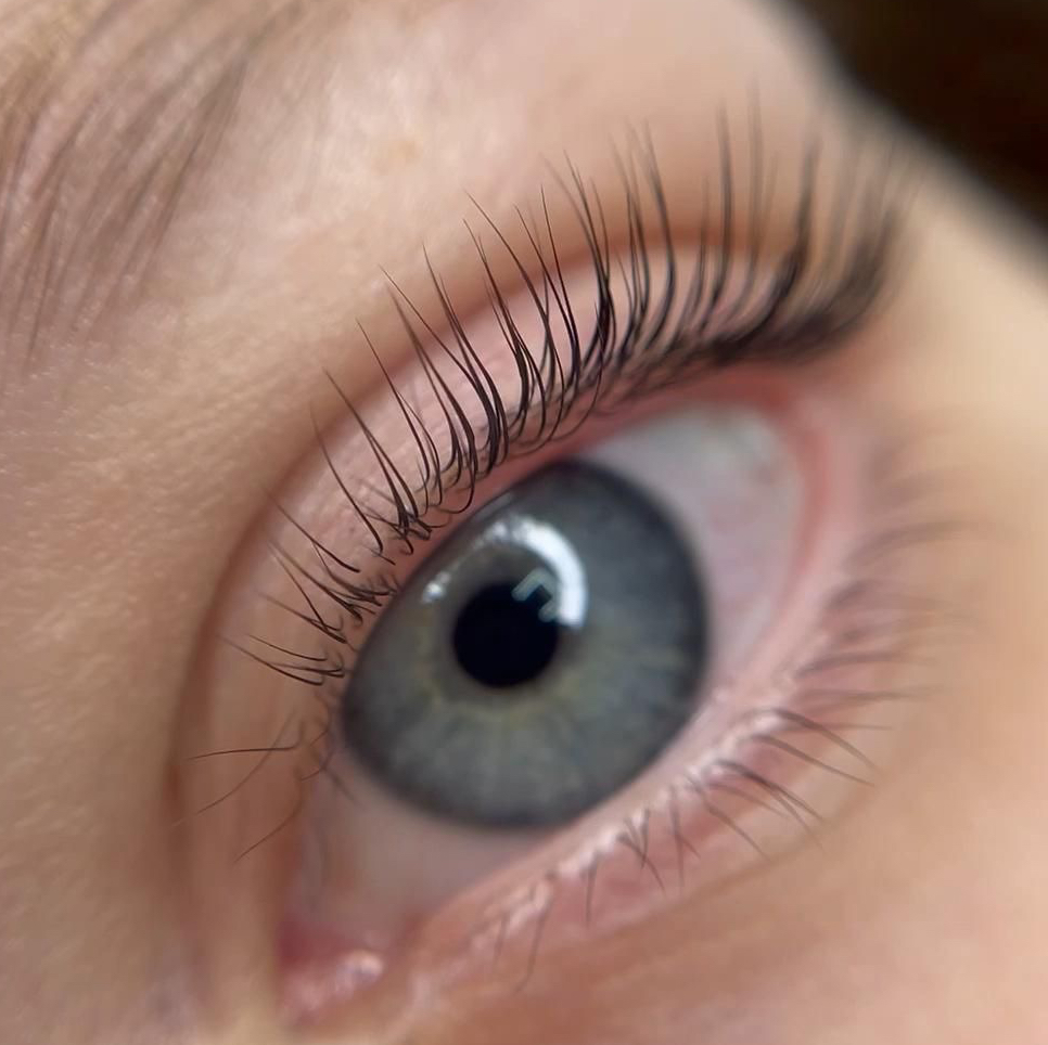 Ламинирование ресниц+ окрашивание