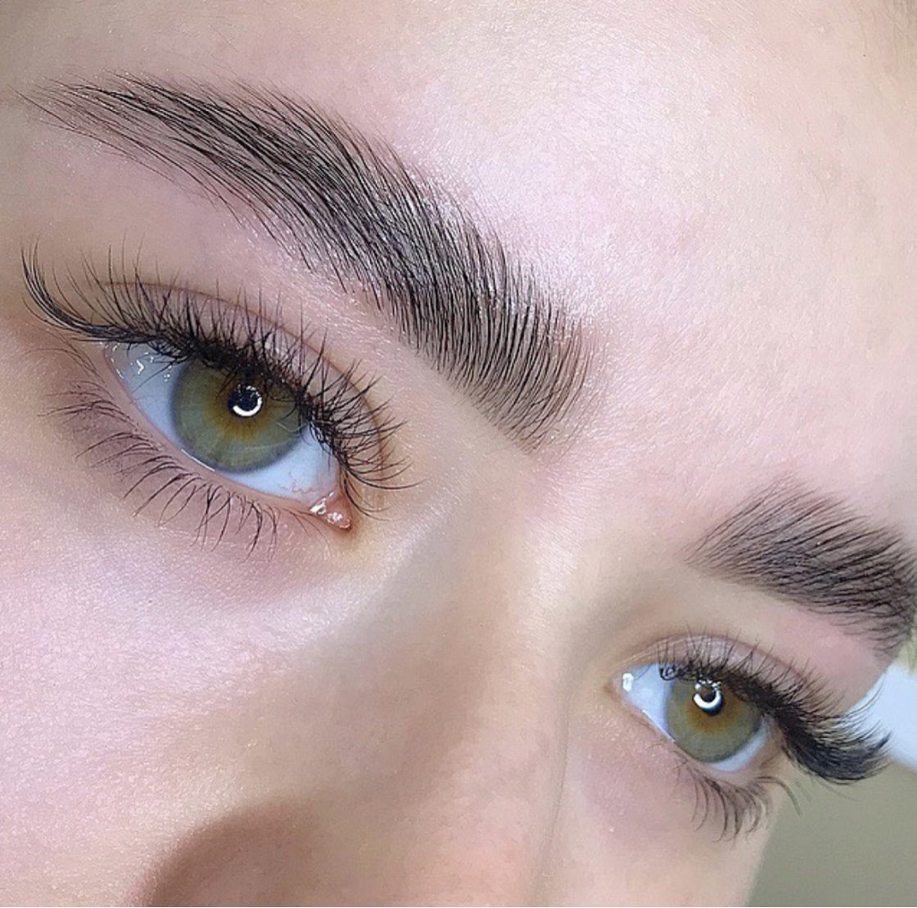 Ламинирование бровей