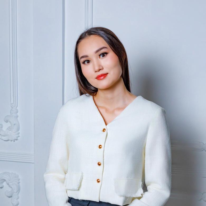 Маратова Жан