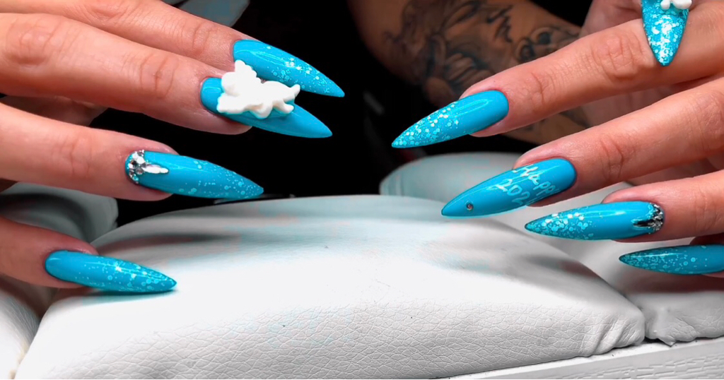 Наращивание ногтей от 4 до 5 длина