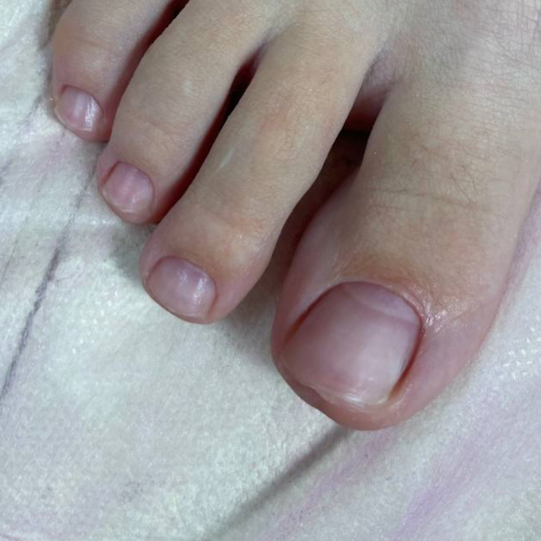 педикюр со стопой без покрытия