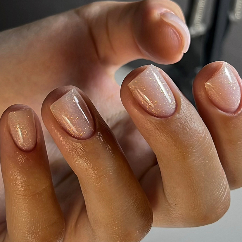 Маникюр с покрытием гель-лак