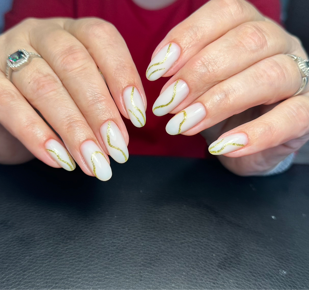 Наращивание ногтей