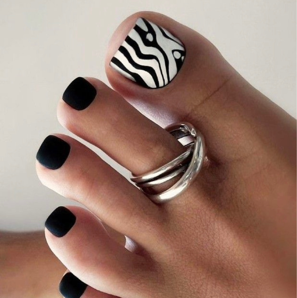 педикюр + снятие + обработка пальцев и стоп + покрытие + дизайн