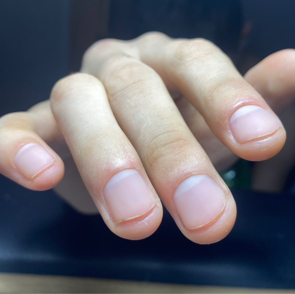 Мужской маникюр с покрытием