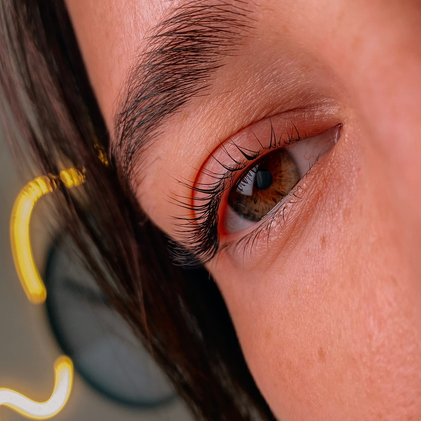 ЛАМИ ресниц + НАРАЩИВАНИЕ уголков