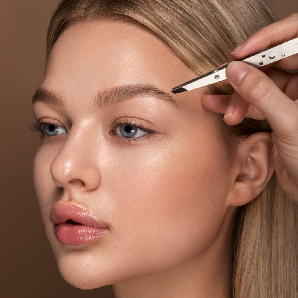 Коррекция бровей без окрашивания