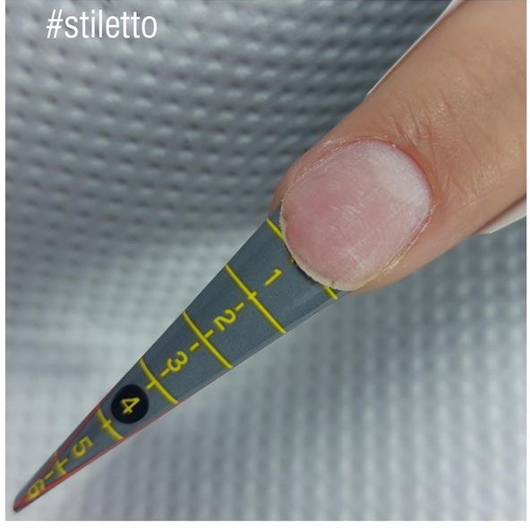 Наращивание 1 ногтя