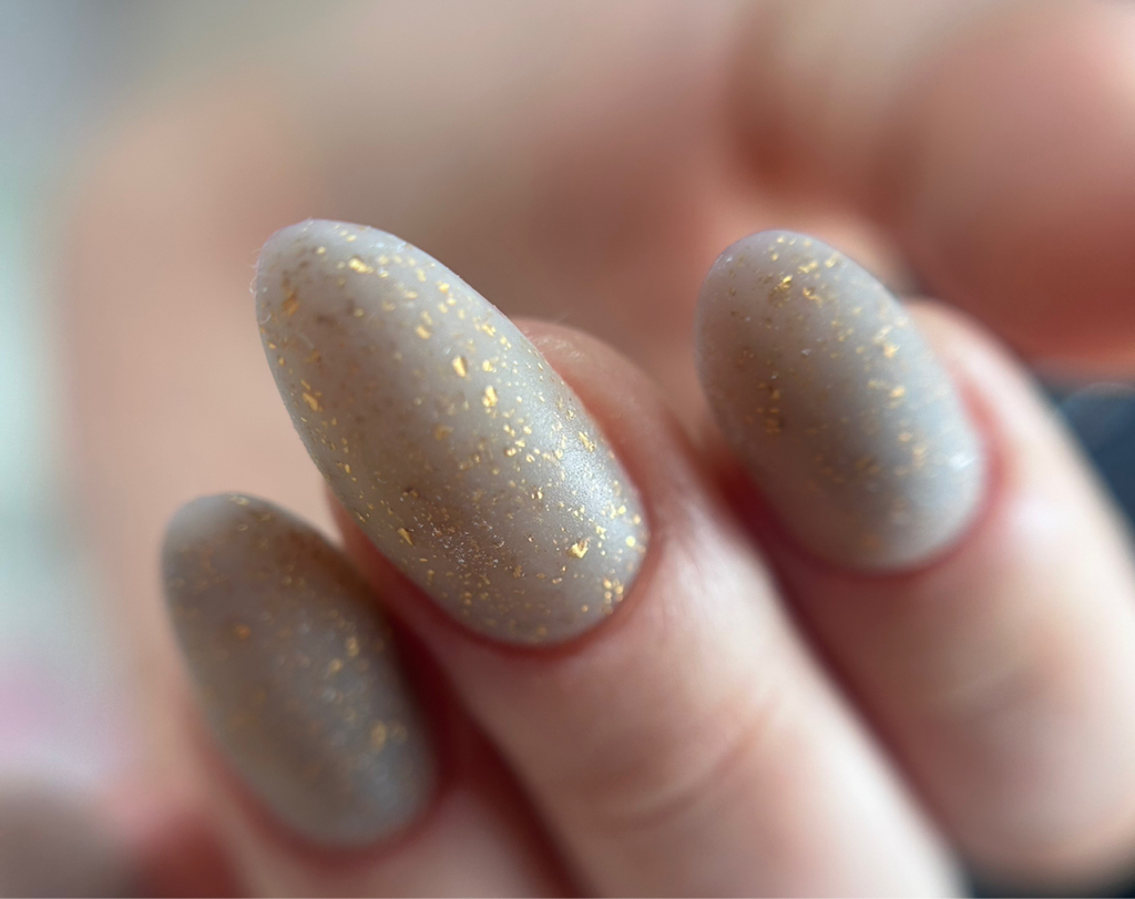 Коррекция нарощенных ногтей