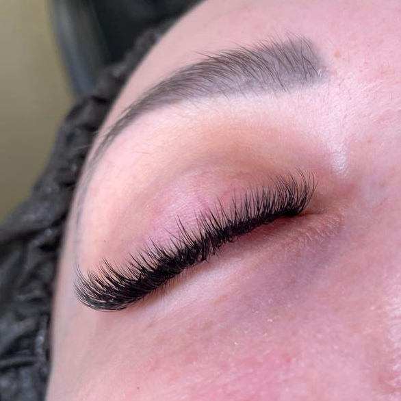 Экспресс наращивание ресниц