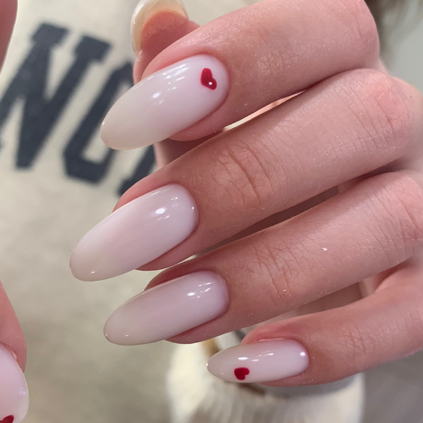 Маникюр + Экспресс дизайн (4-6 ногтей)