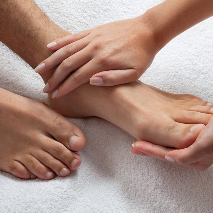 Мужской педикюр