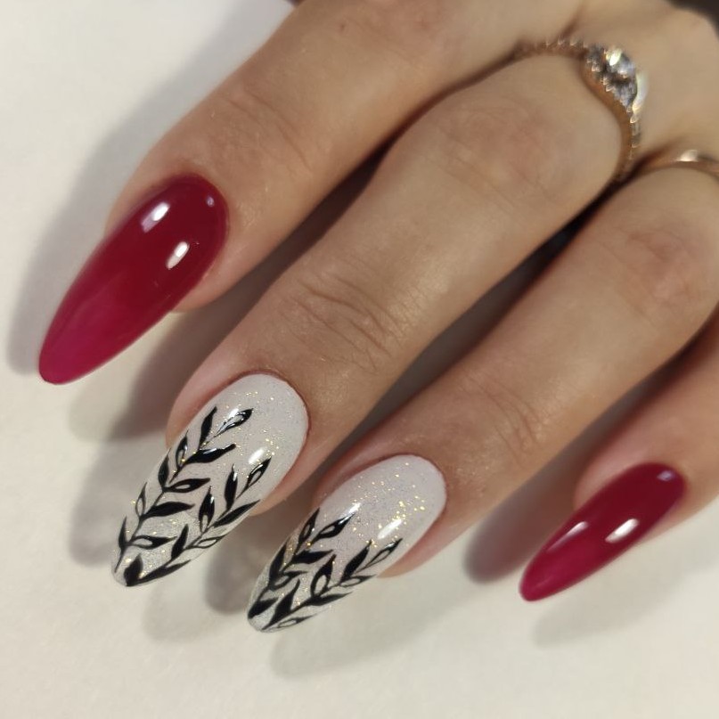 Маникюр с покрытием однотон