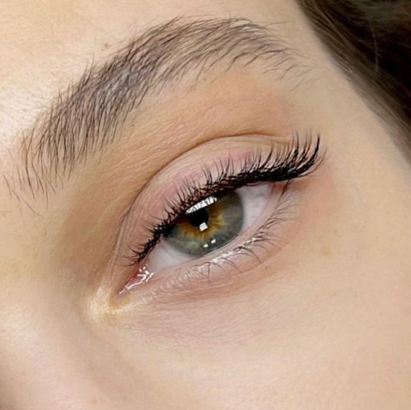 Классическое наращивание ресниц