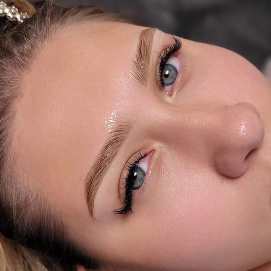 Ламинирование бровей