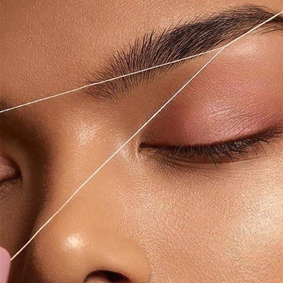 Коррекция бровей