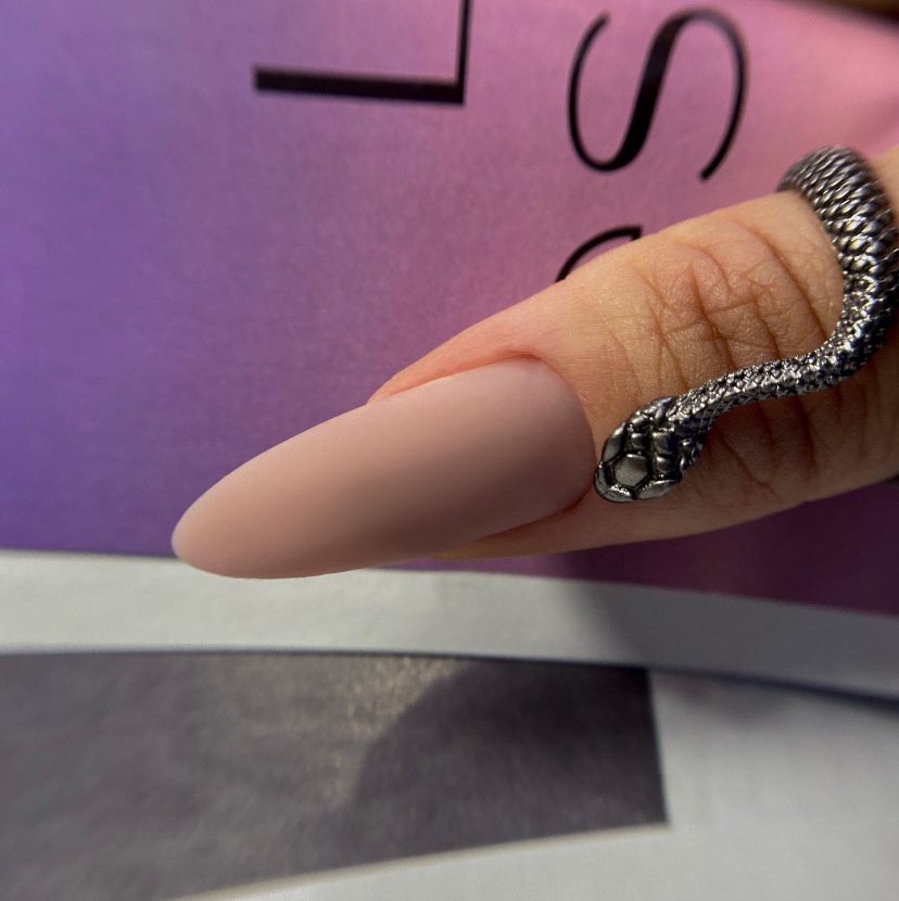 Наращивание 1 ногтя