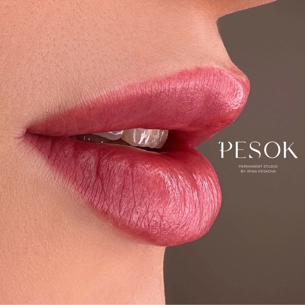 Акварельные губы