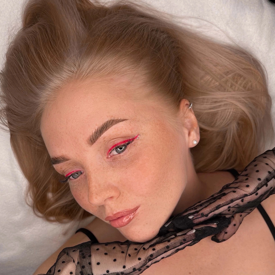 Пудровые брови обновление цвета до 1,5 лет