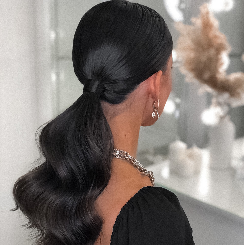 Вечерняя (собранная причёска)