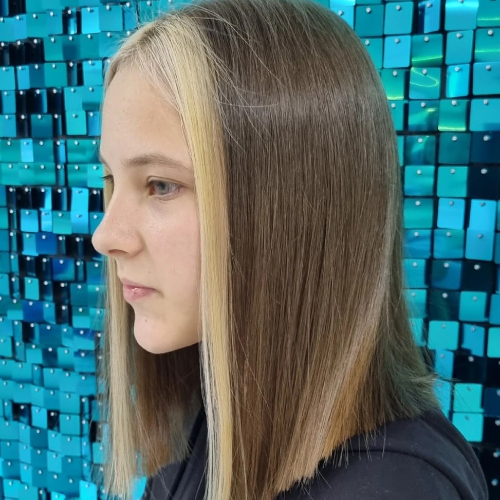 Прядь цветная с осветлением