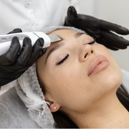 Комбинированная чистка лица (ультразвуковая чистка + механическая чистка)