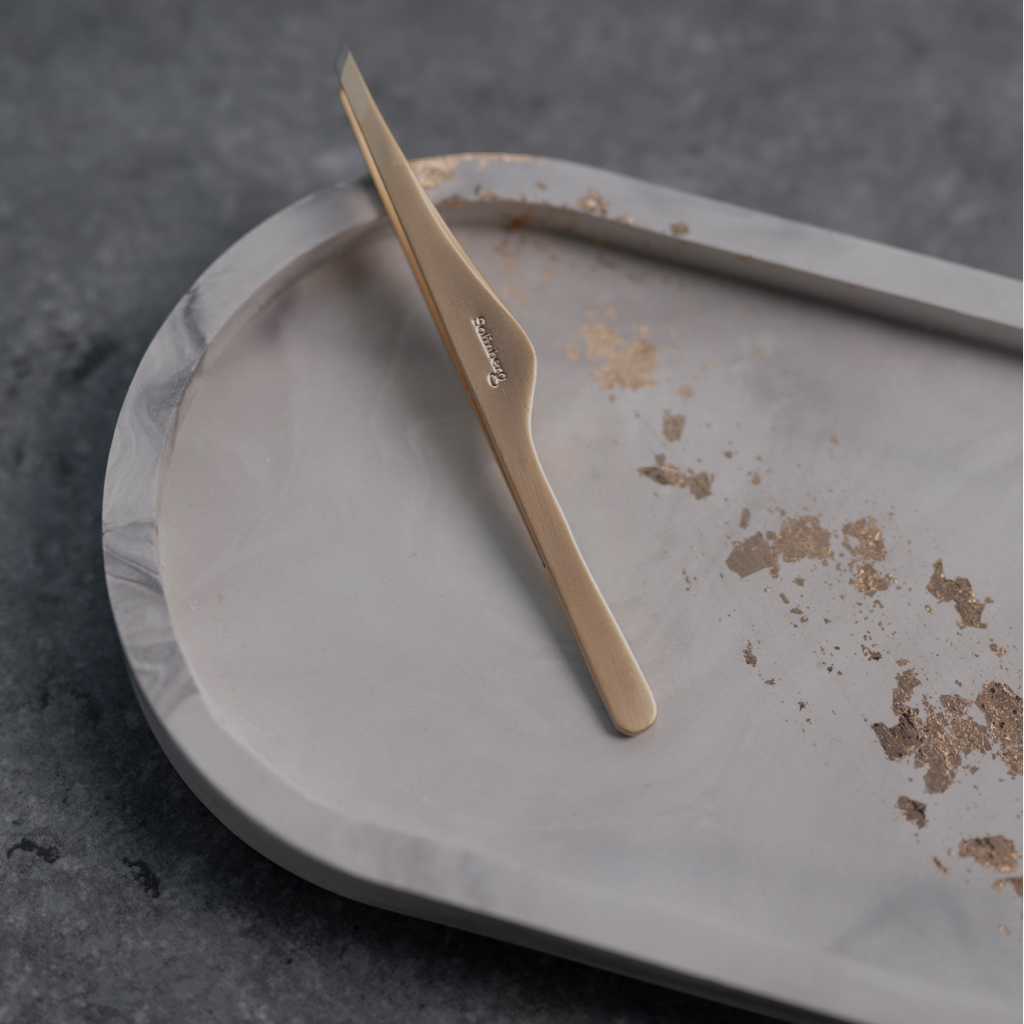 Коррекция / прореживание бровей