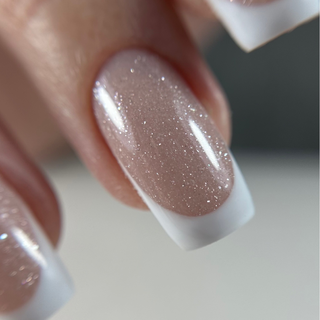 Маникюр с покрытием гель-лак