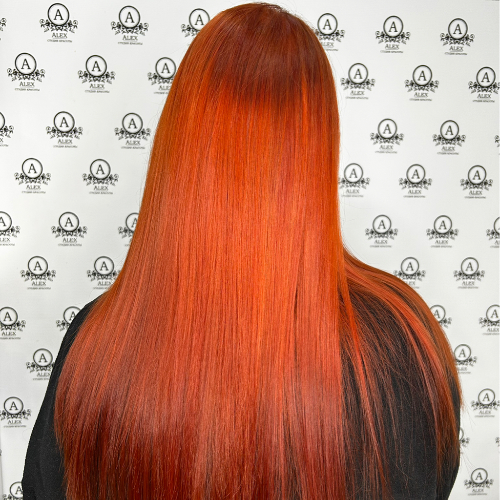 Окрашивание в один тон Matrix до поясницы