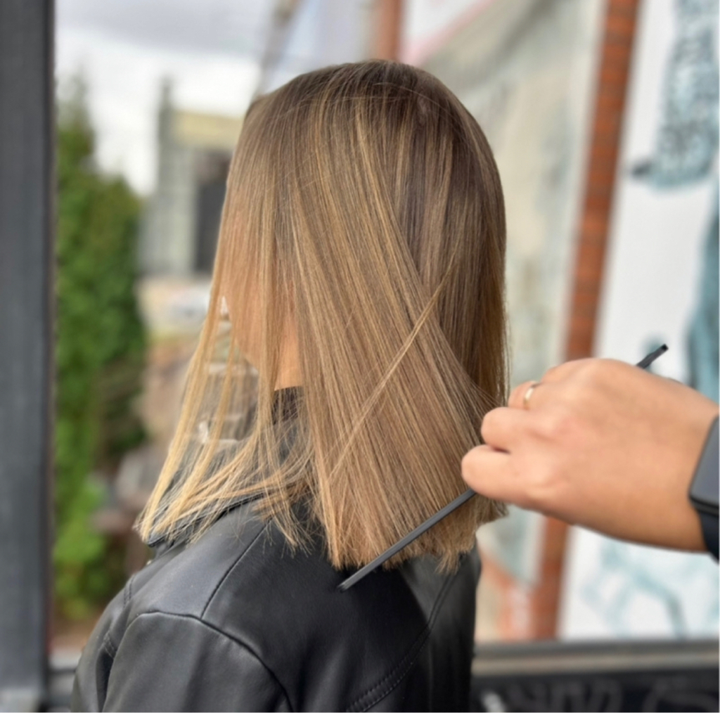 Сложное окрашивание Matrix по плечи